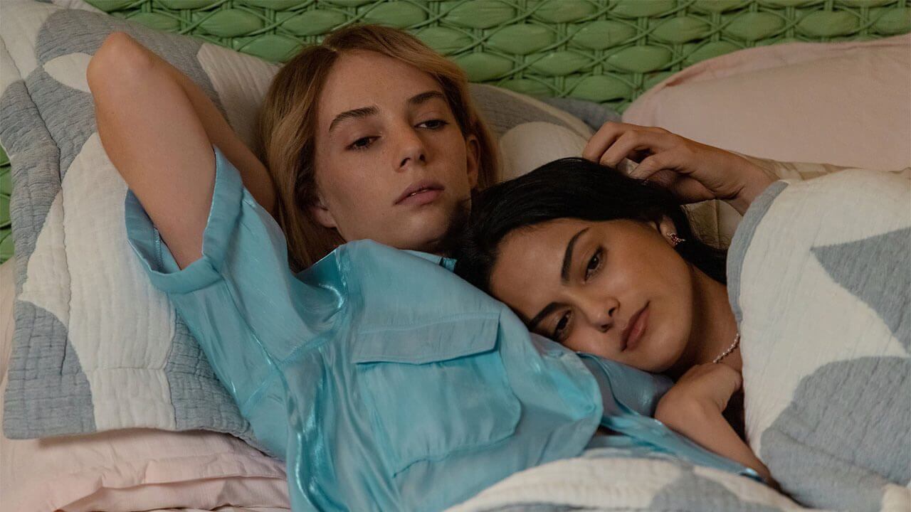 Do Revenge Netflix Dark Comedy Coming To Netflix In September Maya Hawke And Camila Mendes