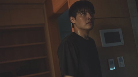 'Wall to Wall' Netflix K-Drama Movie: First Look & Coming Q3 2025 Article Teaser Photo