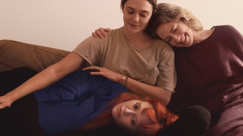 'His Three Daughters' Film İncelemesi: Netflix'in Büyük Oscar Adayı Filmini İzlemeli misiniz? Makale Teaser Fotoğrafı