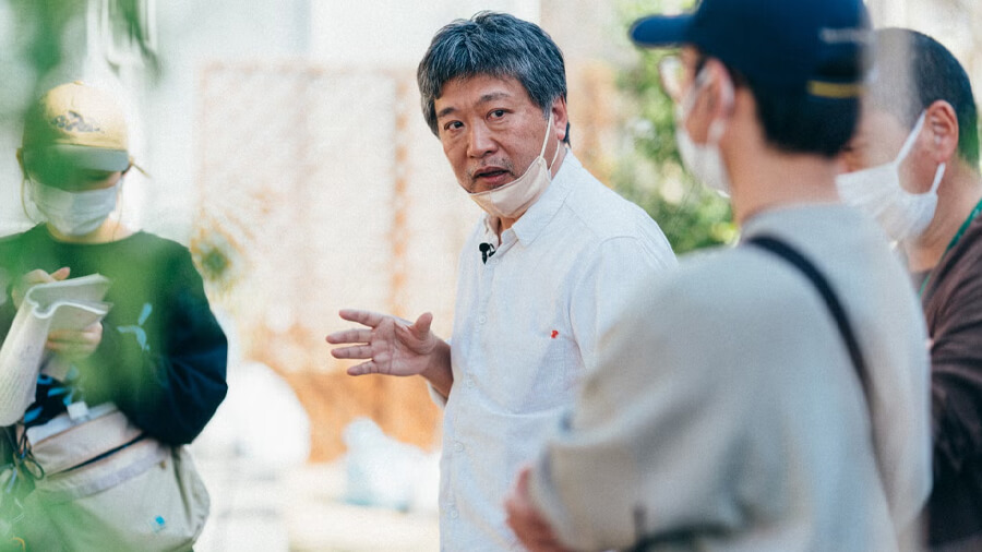 Director Hirokazu Kore Eda Netflix